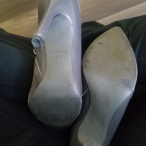 Halston gray suede boots - Picture 4 of 4